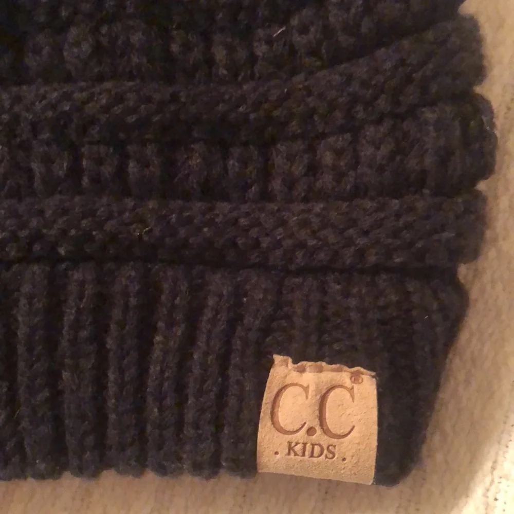 C.C. Girls fall ponytail warm black beanie hat - Picture 3 of 7